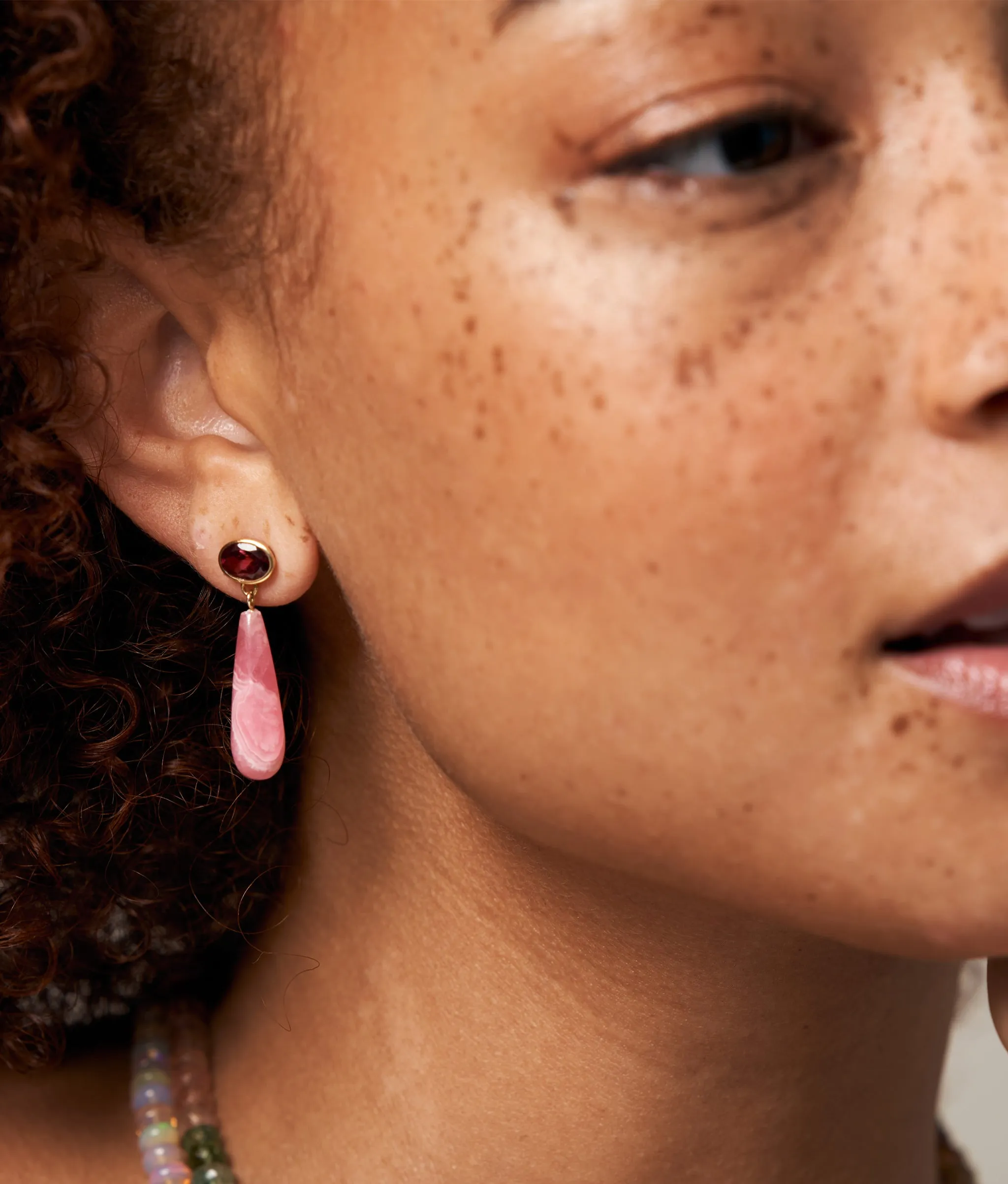 14k Gold Palazzo Earrings in Garnet & Rhodochrosite