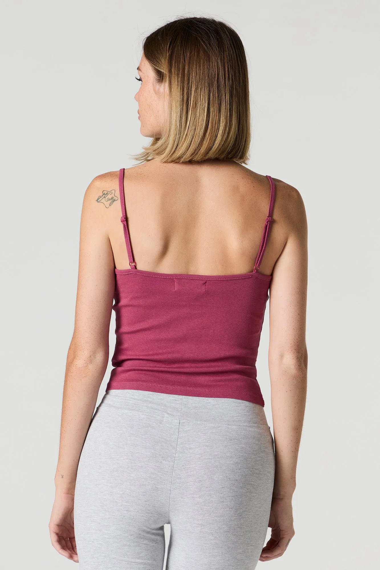 Camisole côtelée cintrée avec liséré de dentelle