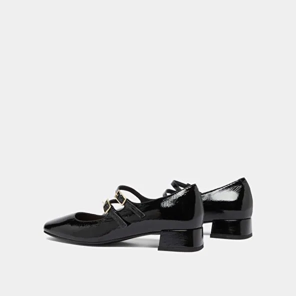 Mary Jane with double straps in black pleated patent leather