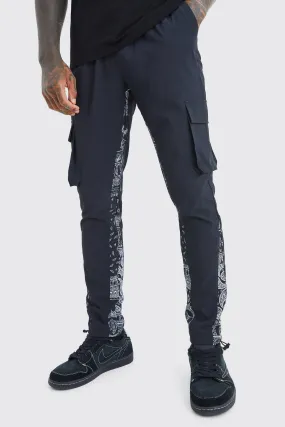 Skinny Gusset Cargo Bandanna Trouser | boohooMAN UK