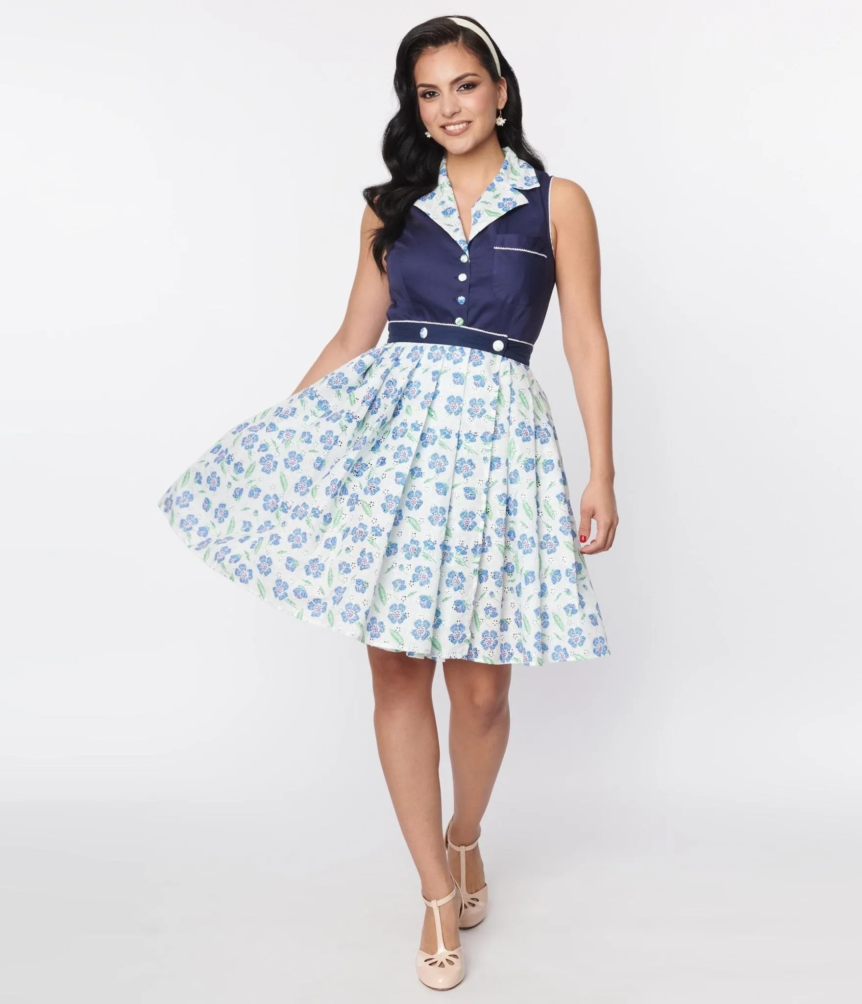 Unique Vintage White & Blue Floral Eyelet Collins Wrap Swing Skirt