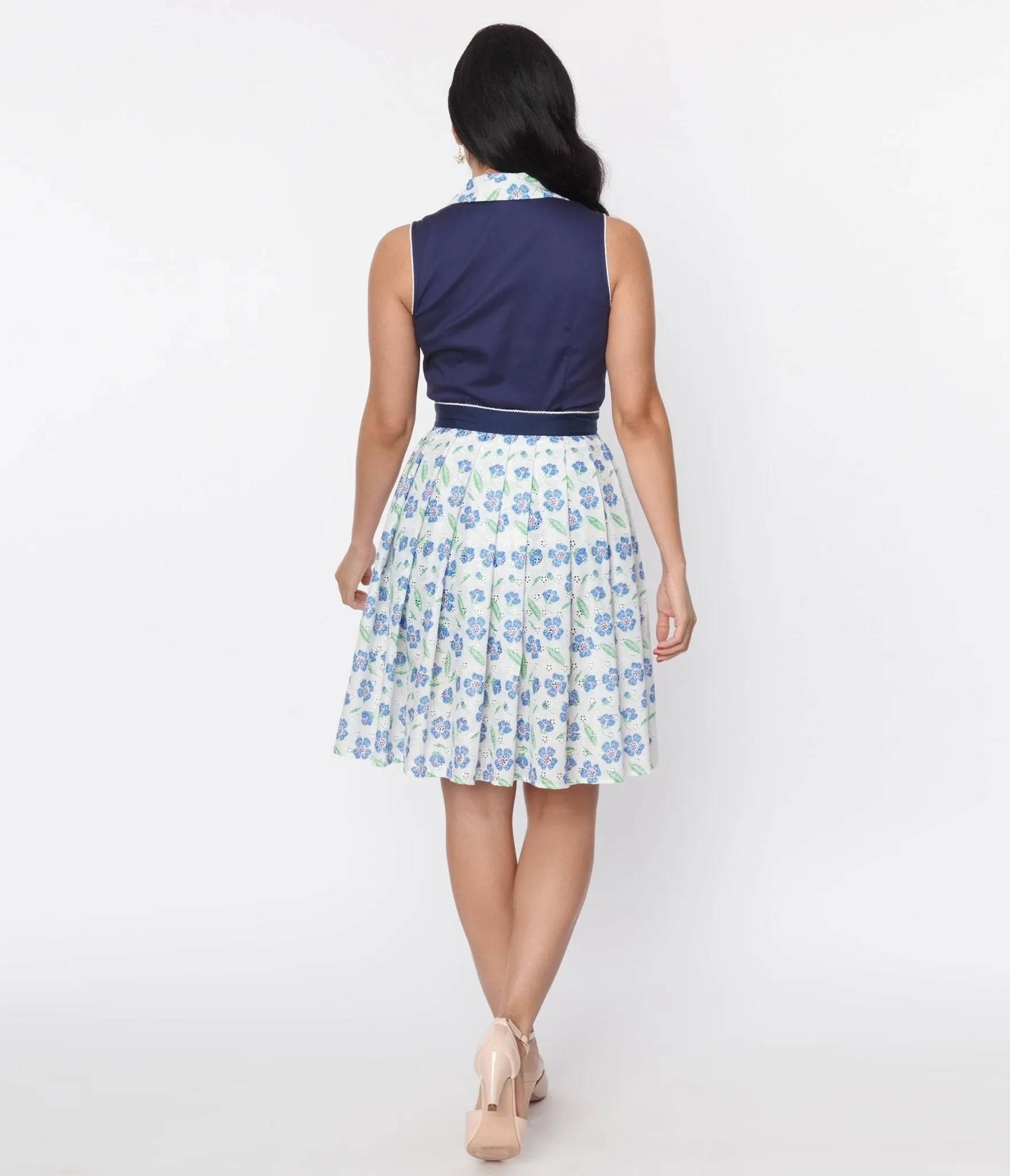 Unique Vintage White & Blue Floral Eyelet Collins Wrap Swing Skirt